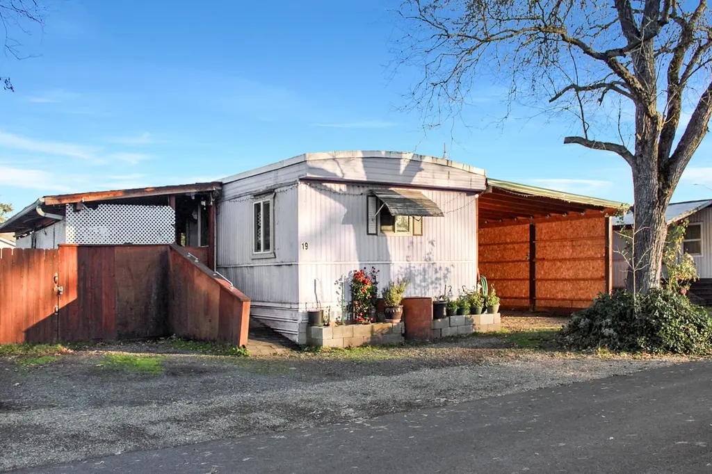 3635 Antelope Rd Spc 19