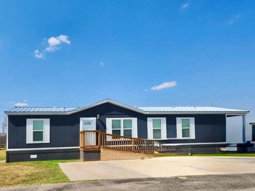1320 N Fairgrounds Rd #809
