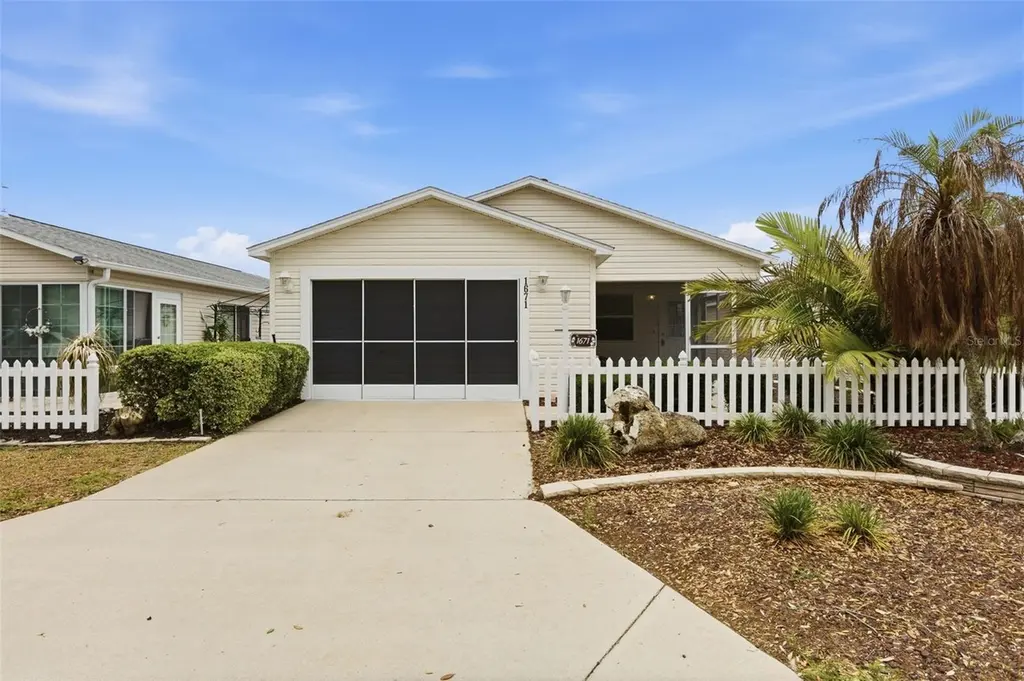 1671 Osprey Ave