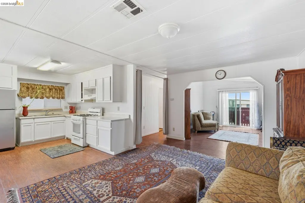 8200 Jantzen Rd