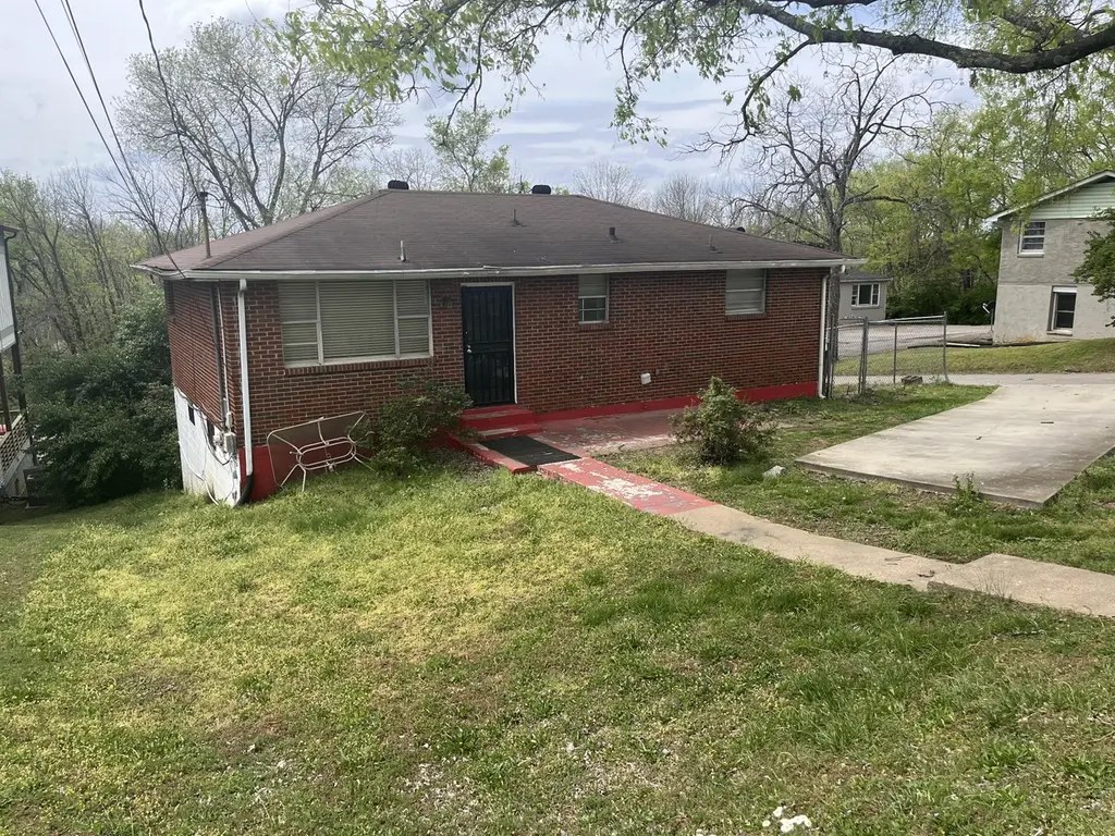 3223 Lincoln Ave