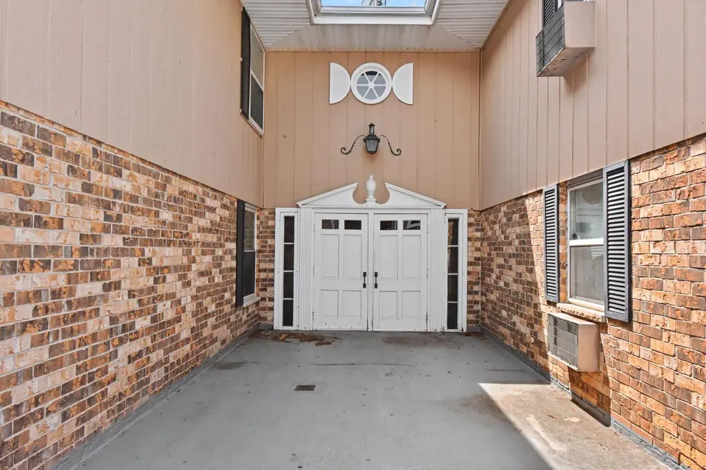5700 W Wahner Ave #101