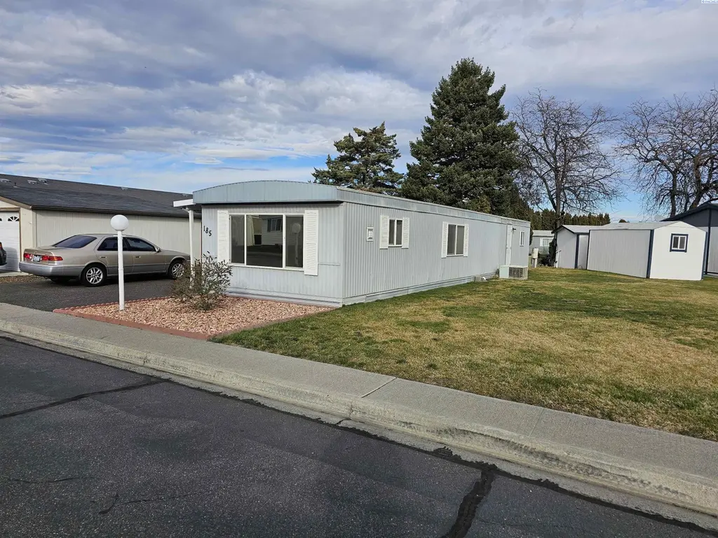 7901 W Clearwater Avenue #185 Ave #185
