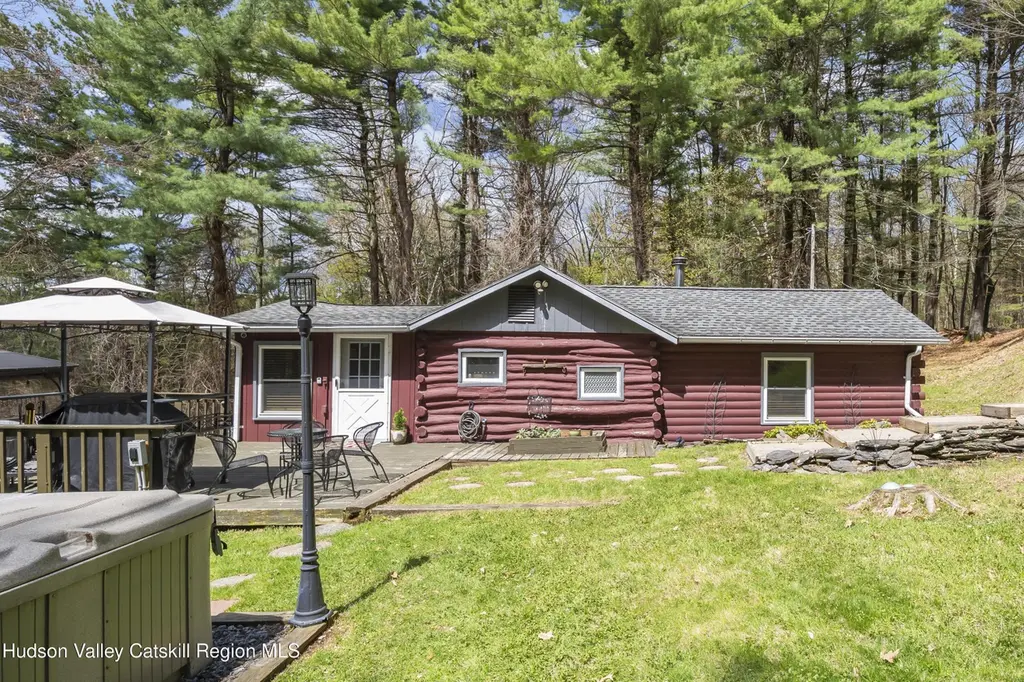127 Hillside Dr
