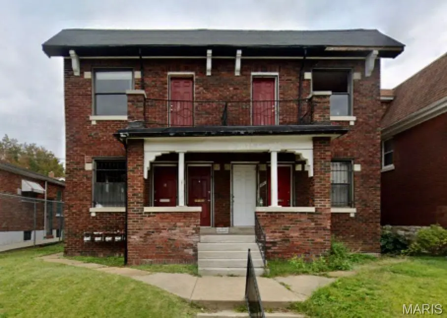 4248 N Euclid Ave