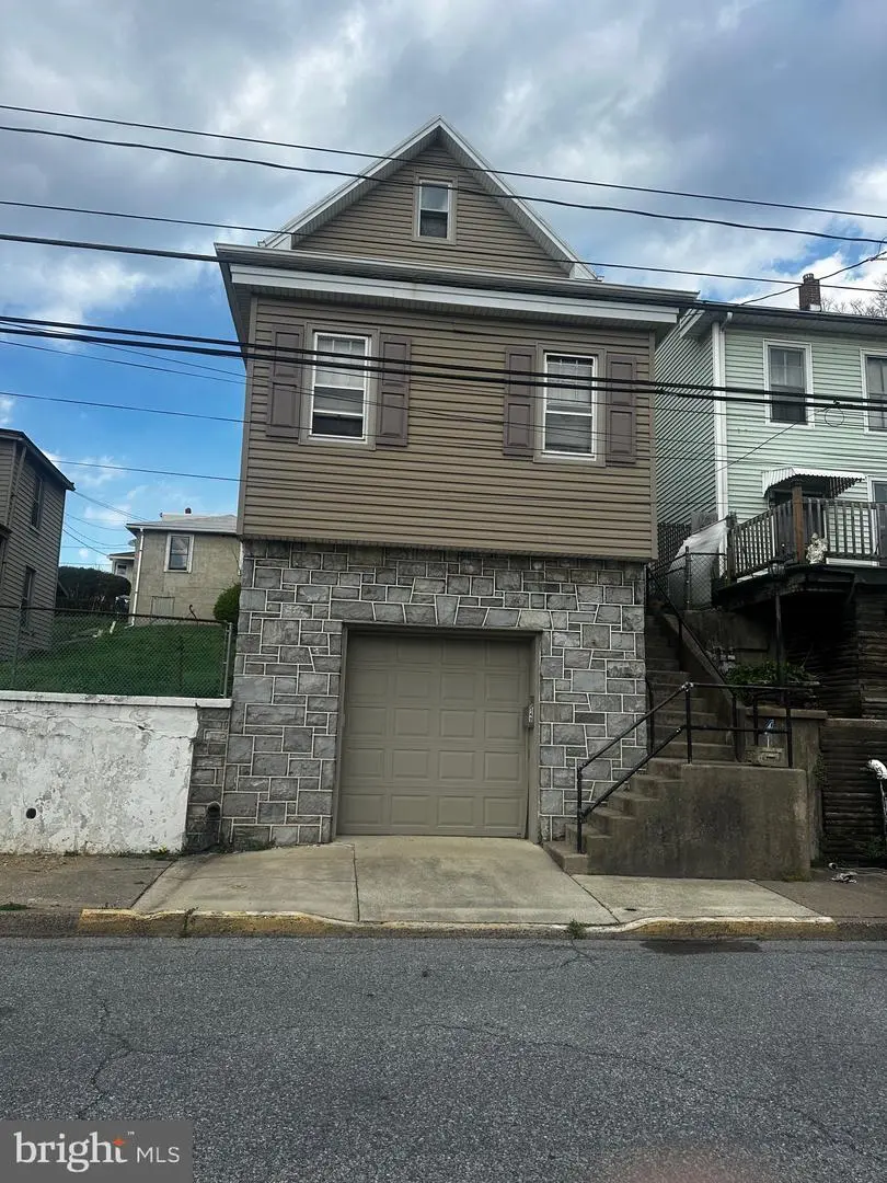 549 N 2nd St