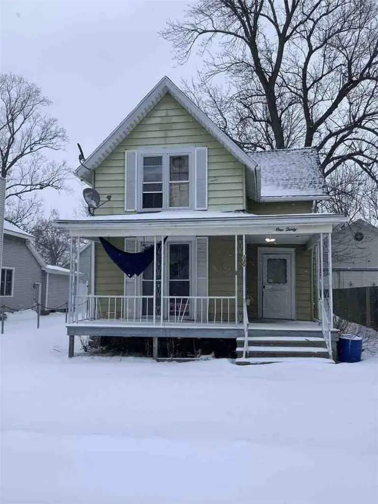 130 Bank St St