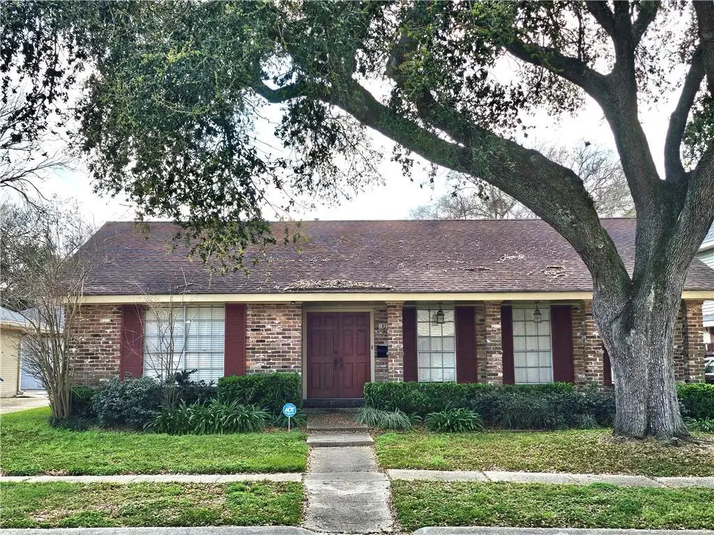 3827 Mimosa Dr