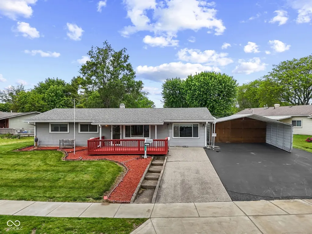 811 Edgewood Dr