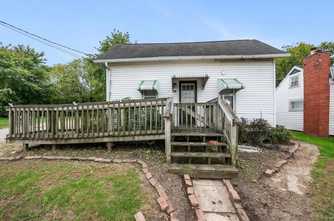 551 E Main St