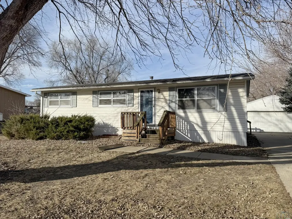 15 Alcoma Dr