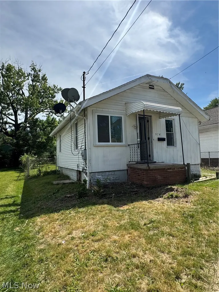 974 Wyley Ave