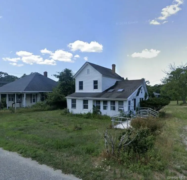 84 Chapel Ave