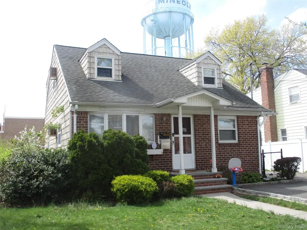 167 Roosevelt Ave