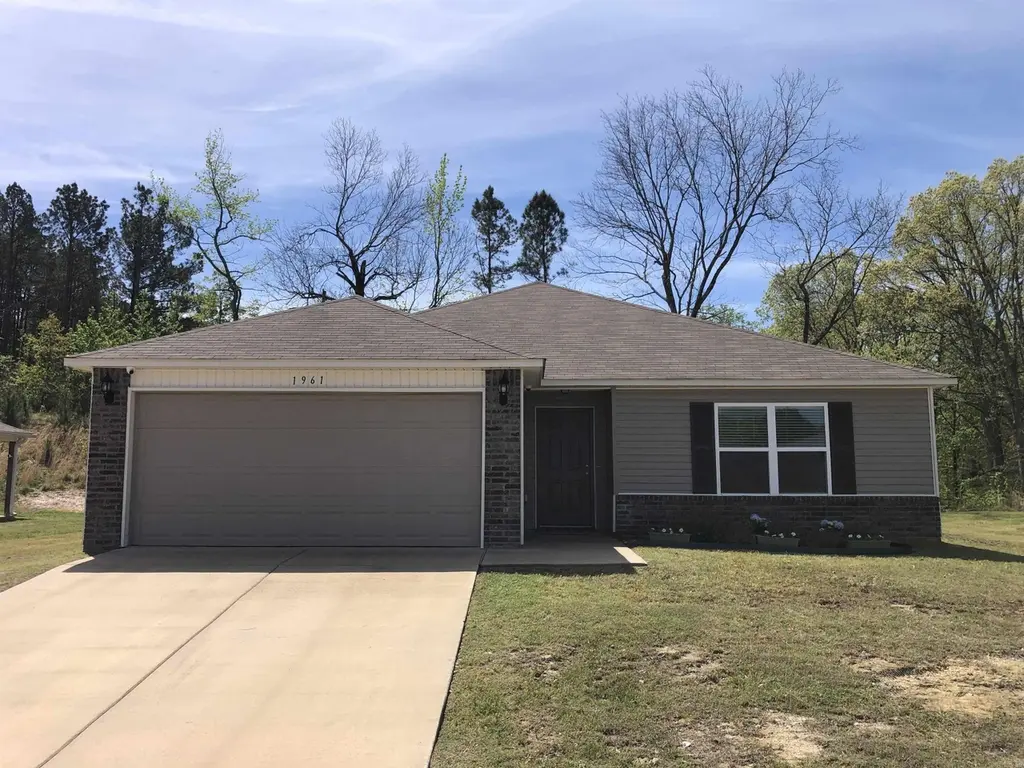 1961 Auburn Hills Dr
