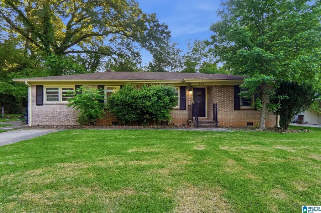 216 Westwood Dr