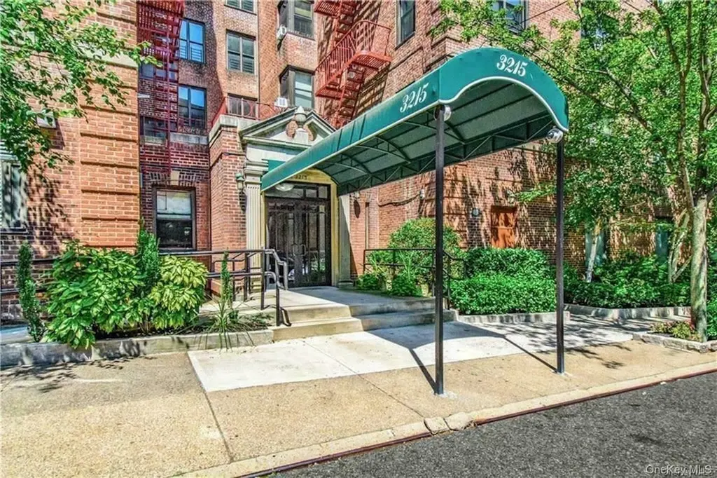 3215 Netherland Ave Unit 4E