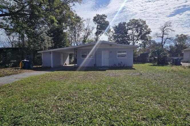 13417 Collen Rd
