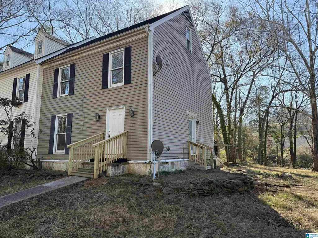 245 Walden Ct
