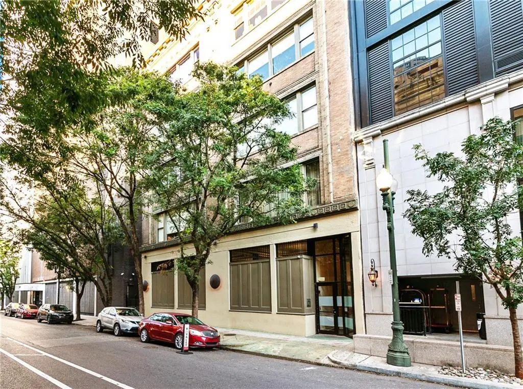528 Baronne St #504