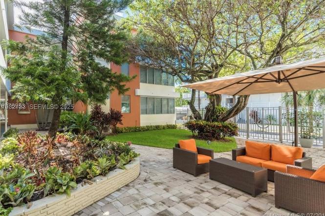 10210 Collins Ave #306