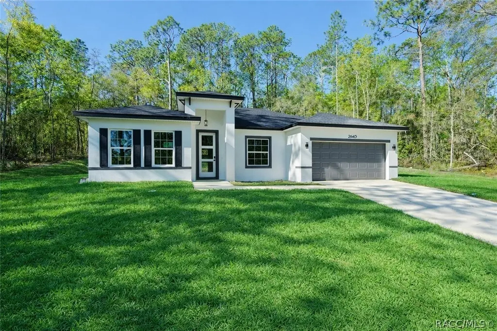 2640 W Fairway Loop