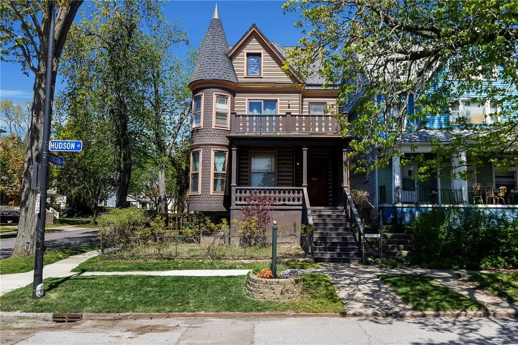 314 Hudson St