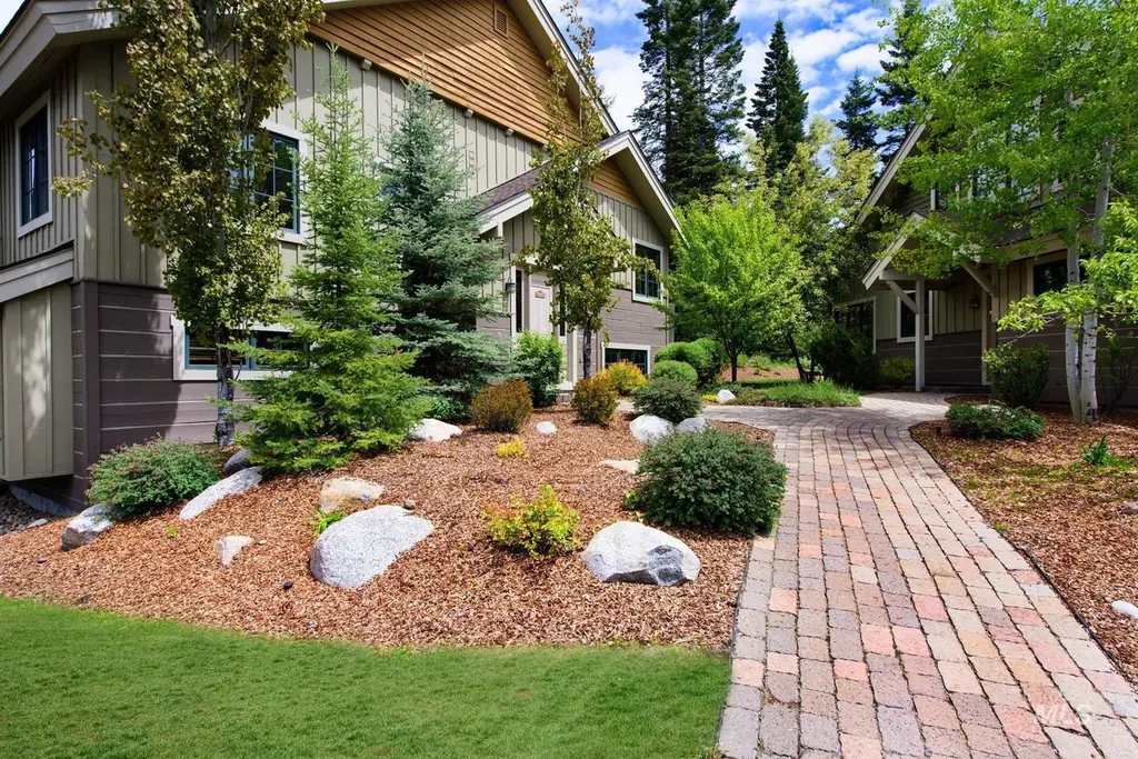 1339 Hearthstone Ct