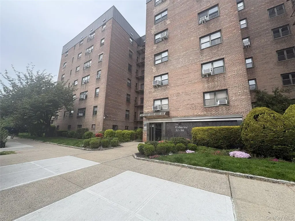 31-90 140th St Unit 1L
