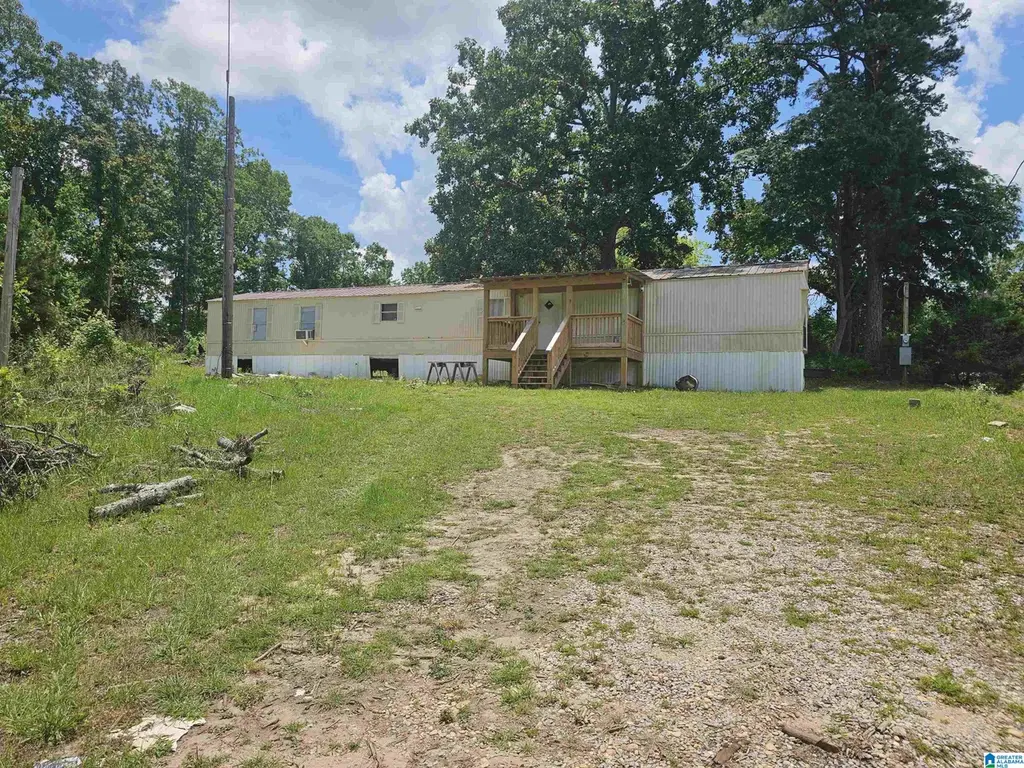 686 County Road 121