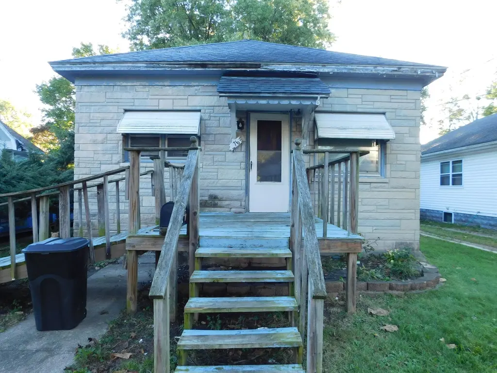 276 Mckinley Ave N