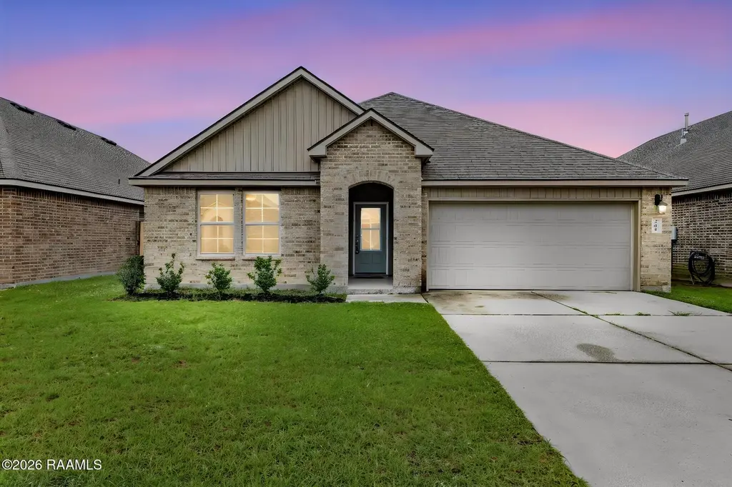 109 Border Ct