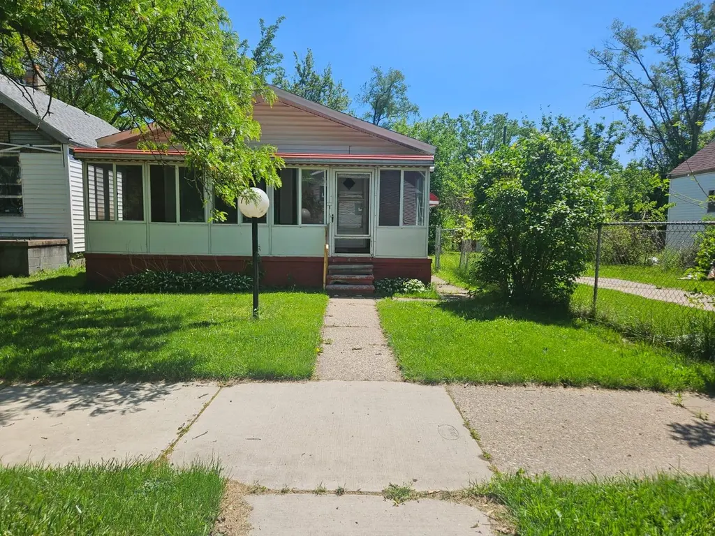 3948 Minnesota St