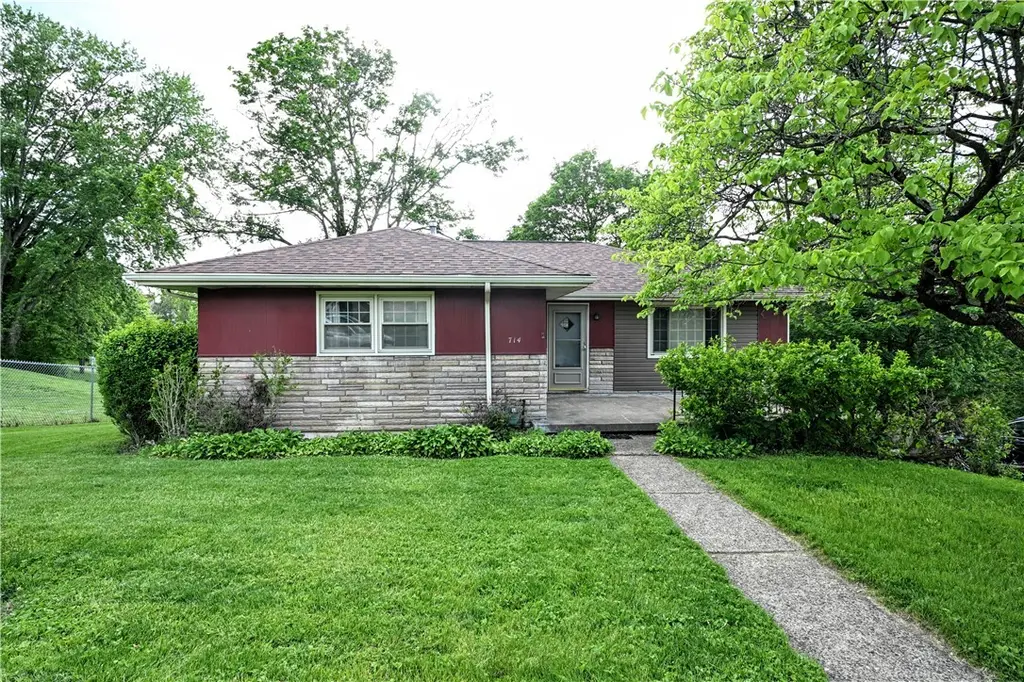 714 Maple Dr