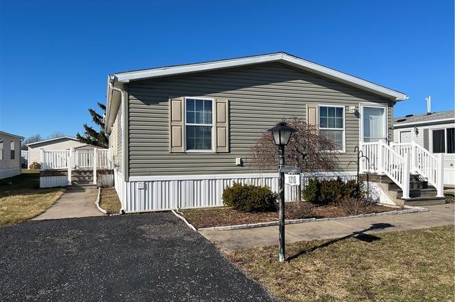 1218 Maplewood Dr
