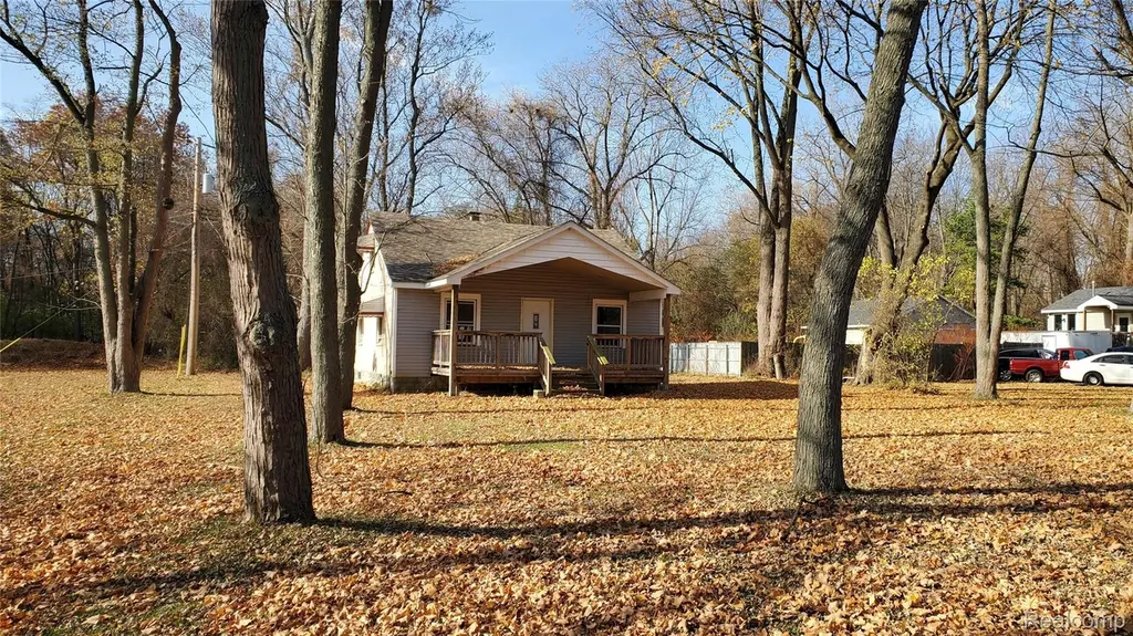21191 Berg Rd