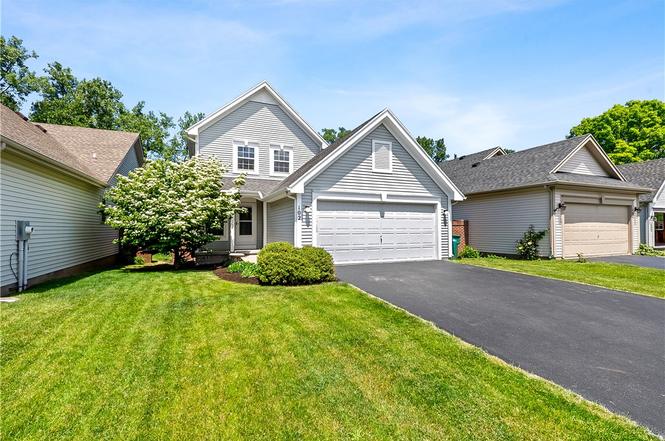 102 Cranbrook Ter