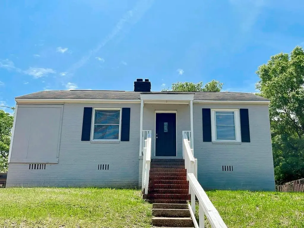 52 Mathews St