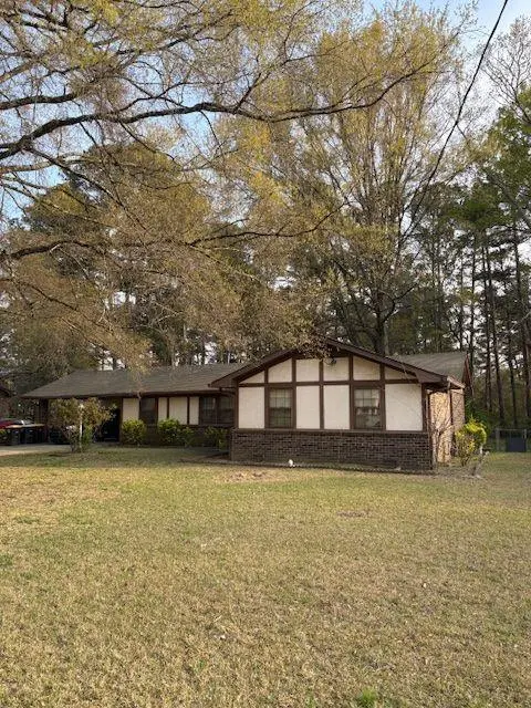 19 NE Donley Dr