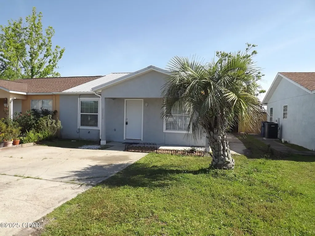 2712 Oak Hammock Dr