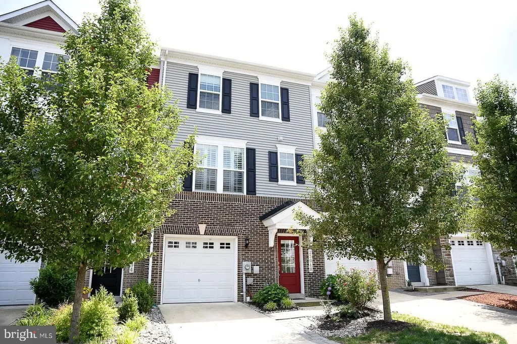 23048 Mountain Laurel Ln