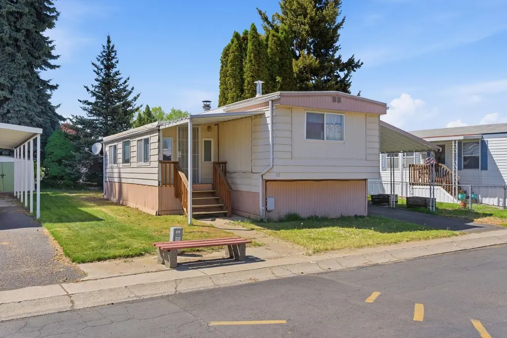1211 E Lyons Ave #88