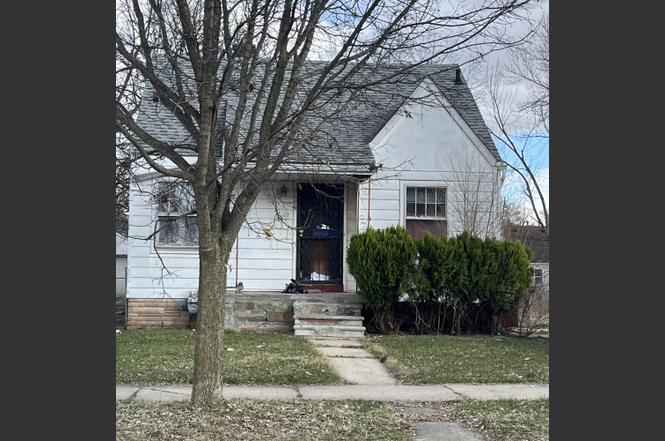 8666 Greenview Ave