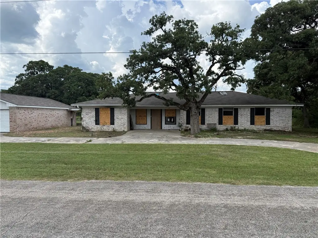 245 Golfview Dr