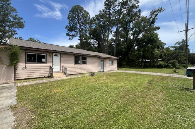 3010 Martin St