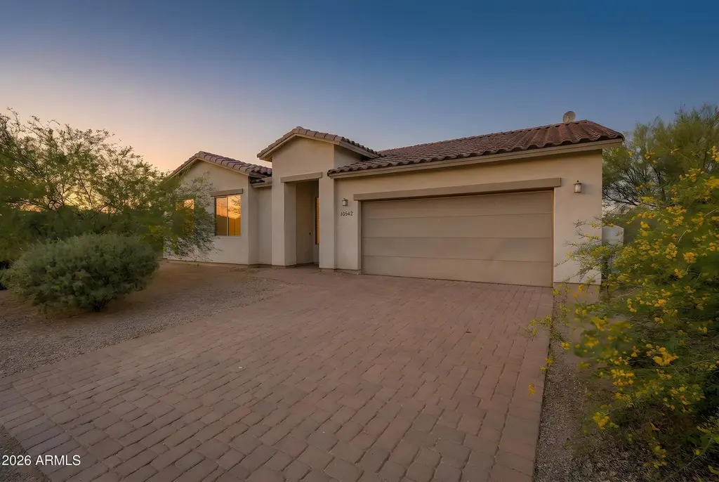 16342 E Dixileta Dr