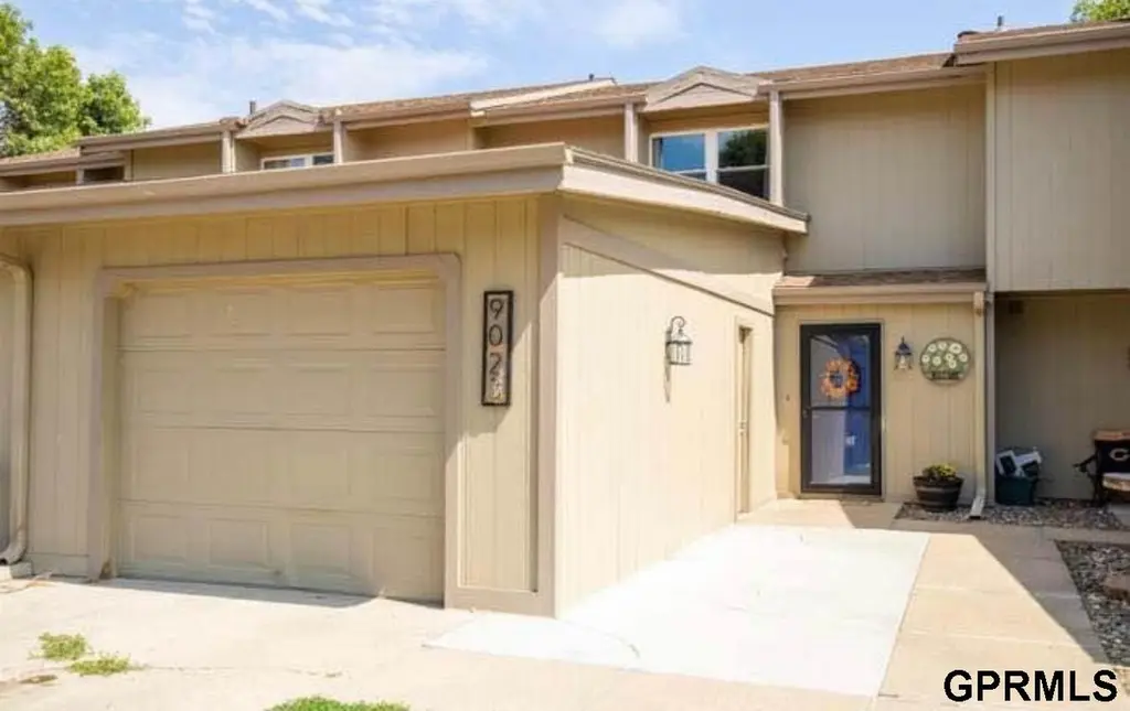 9023 Gary Cir