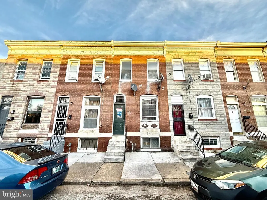 135 N Janney St N