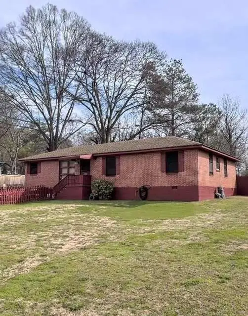 2898 Meadowview Dr