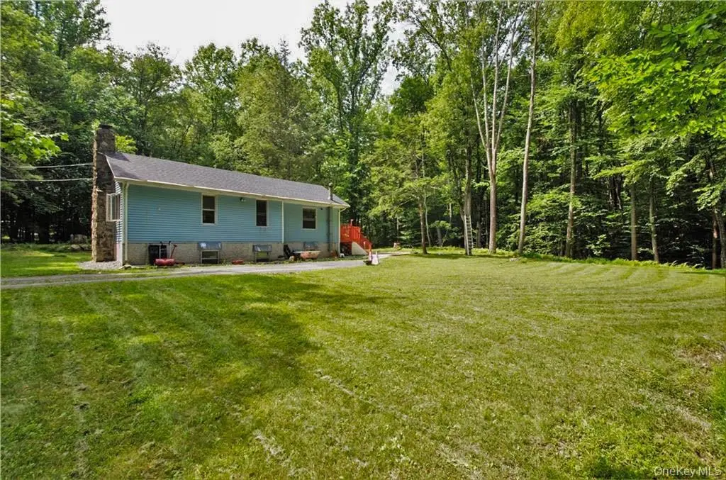 16 Woodland Rd
